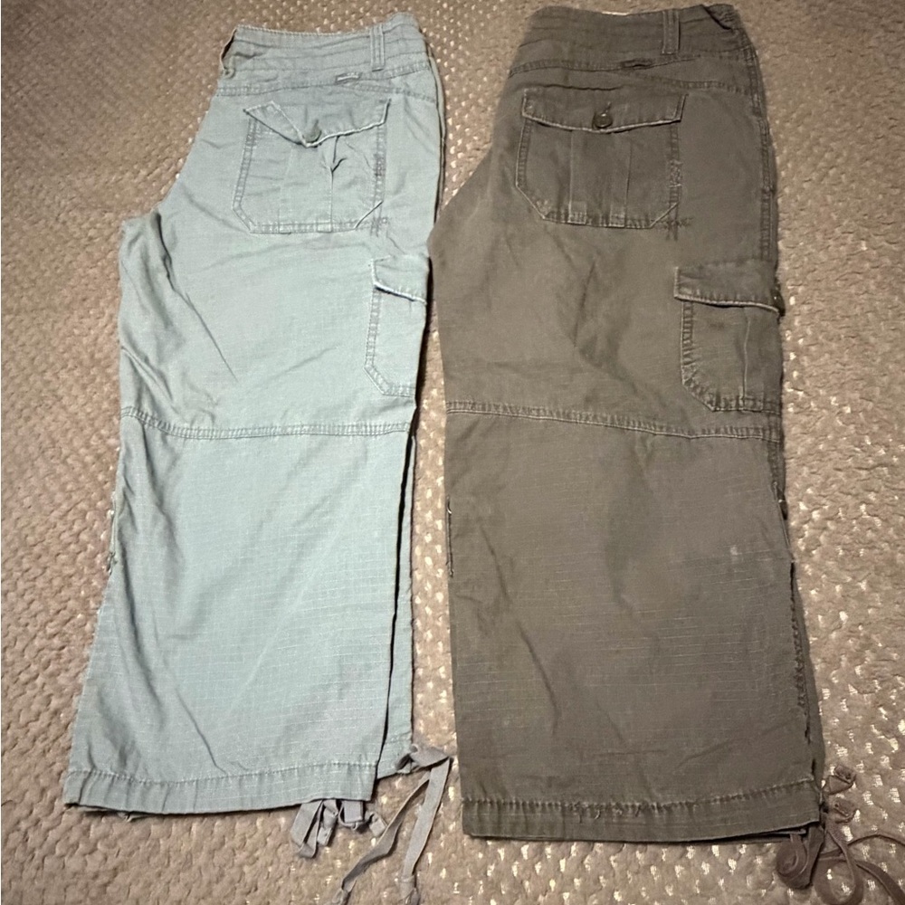 UNIONBAY Light Gray and Brown Cargo Capris (BUNDLE OF 2)